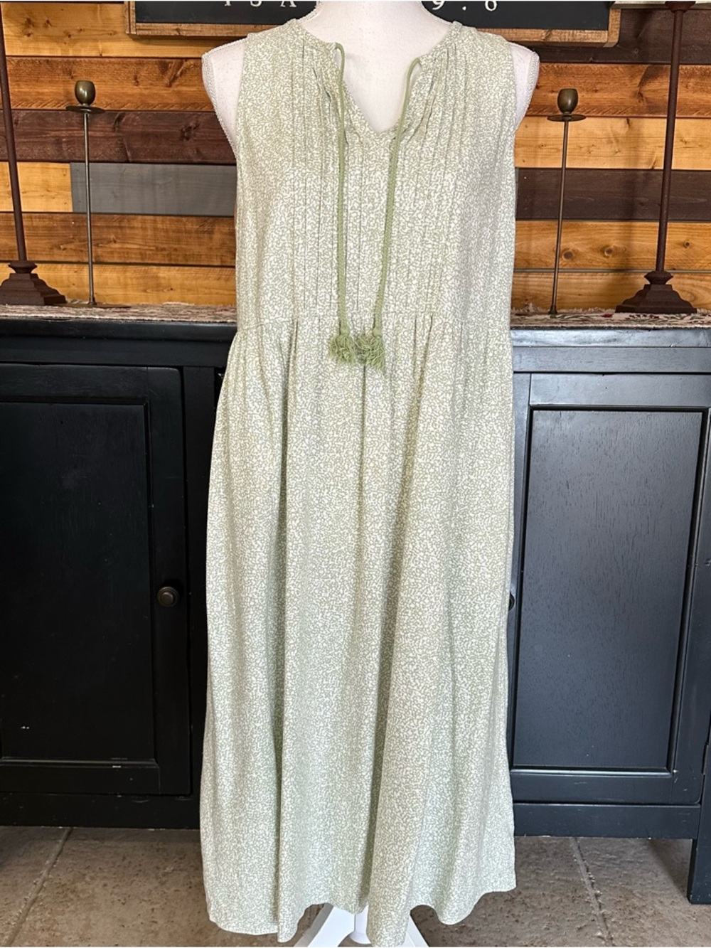 Universal Thread Light Green Midi Dress